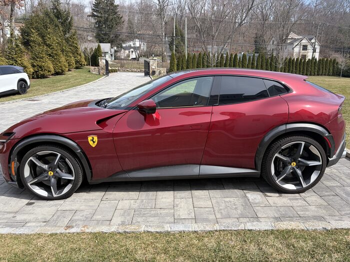 2025 Ferrari Purosangue