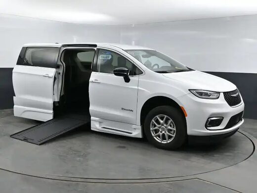 2024 Chrysler Pacifica