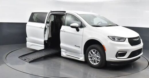 2024 Chrysler Pacifica