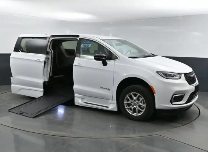 2026 Chrysler Pacifica