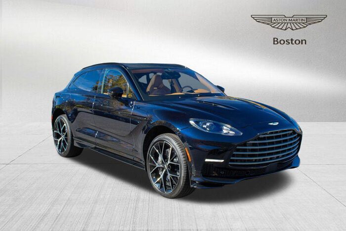 2025 Aston Martin DBX