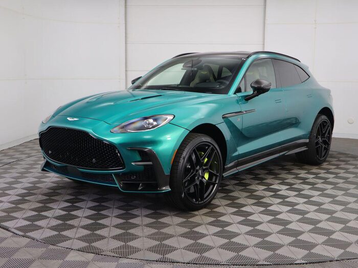 2026 Aston Martin DBX