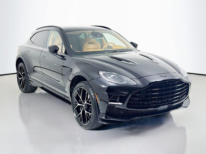 2026 Aston Martin DBX