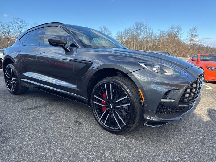 2023 Aston Martin DBX