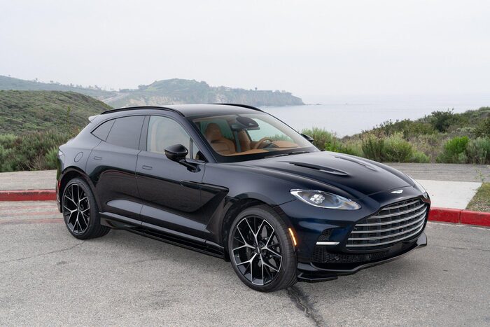 2026 Aston Martin DBX