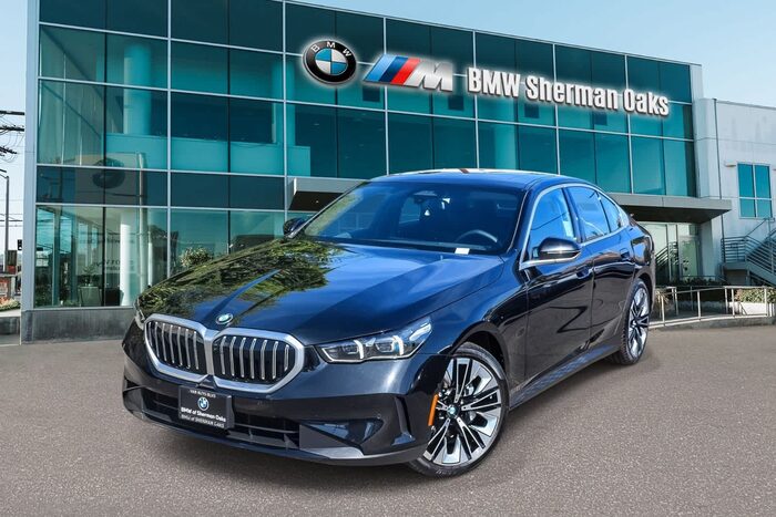 2026 BMW 530i xDrive