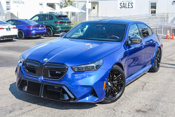 2025 BMW M5