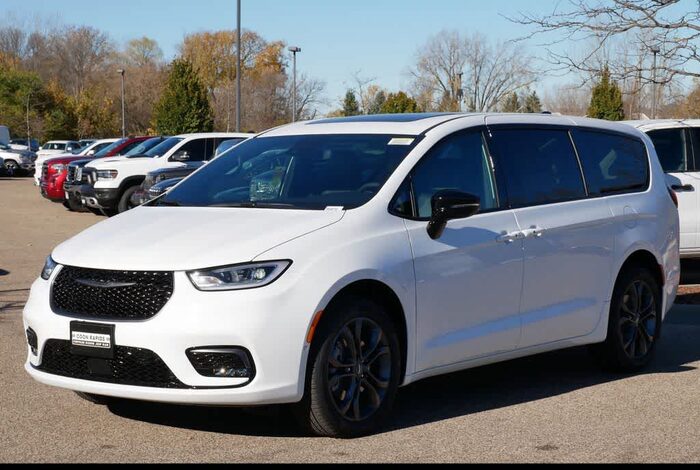 2026 Chrysler Pacifica