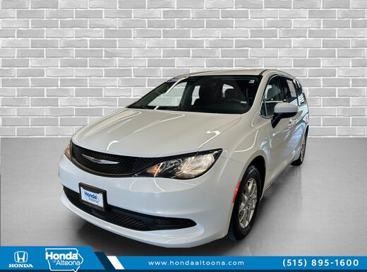 2023 Chrysler Voyager