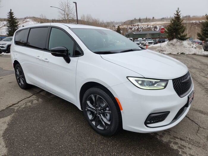 2026 Chrysler Pacifica