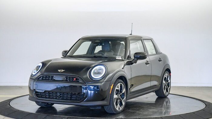2026 MINI Hardtop 4 Door