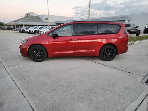 2025 Chrysler Pacifica