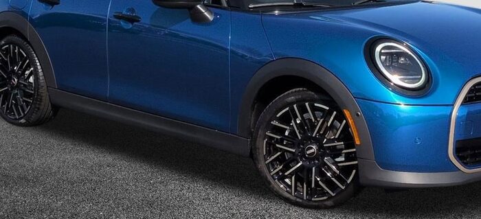 2025 MINI Hardtop 4 Door