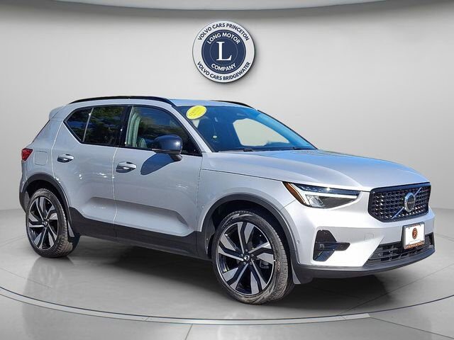 2025 Volvo XC40