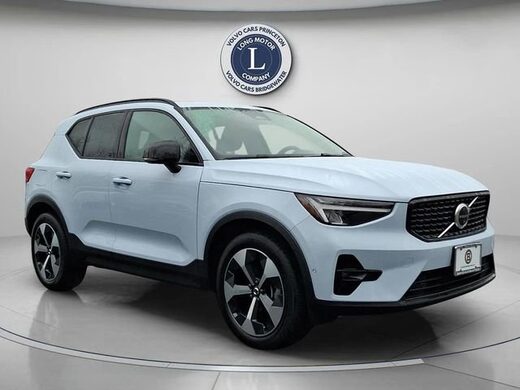 2025 Volvo XC40