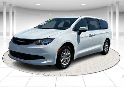 2023 Chrysler Voyager