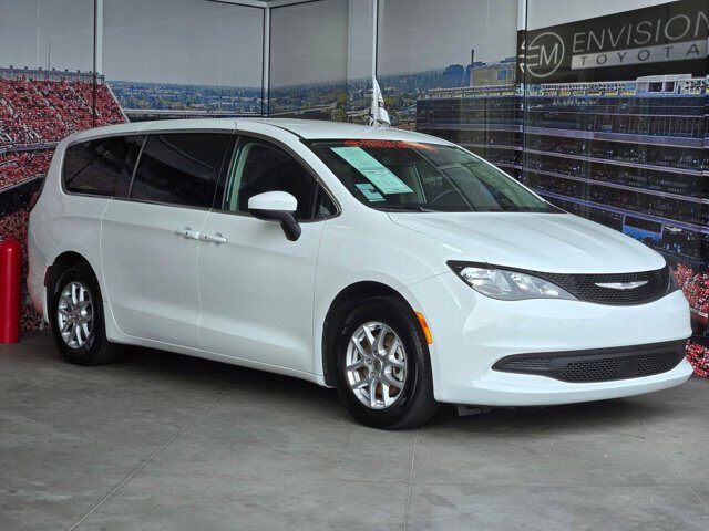 2023 Chrysler Voyager