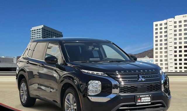 2023 Mitsubishi Outlander Plug-In Hybrid