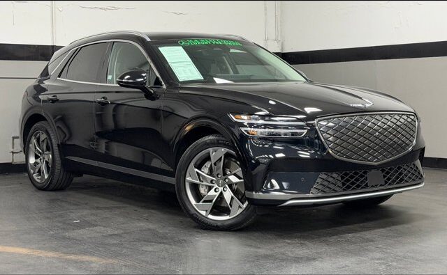 2025 GENESIS Electrified GV70