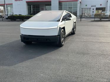 2025 Tesla Cybertruck