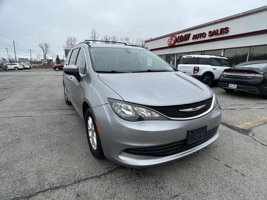 2020 Chrysler Voyager