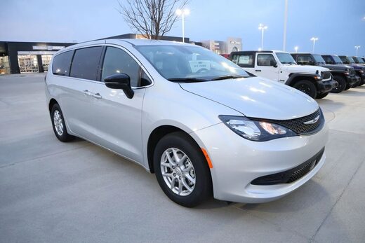 2026 Chrysler Voyager