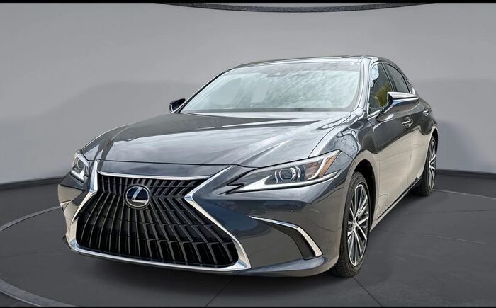 2025 Lexus ES
