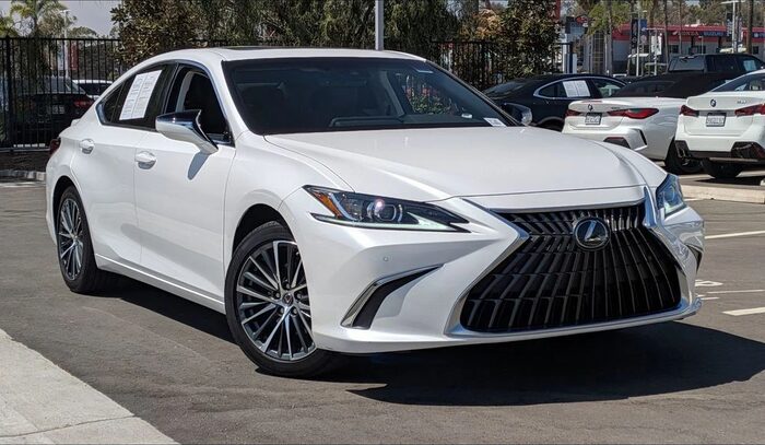 2025 Lexus ES