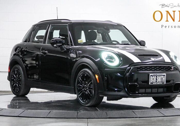 2023 MINI Hardtop 4 Door