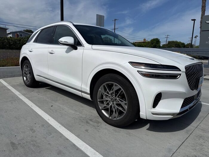 2025 GENESIS GV70