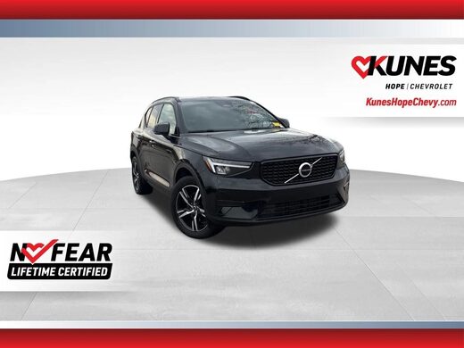 2024 Volvo XC40