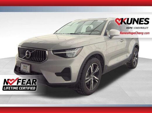 2024 Volvo XC40