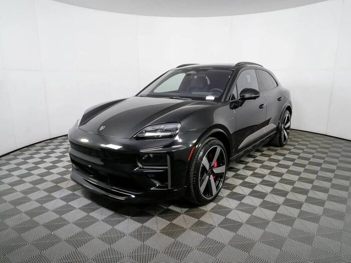 2026 Porsche Macan