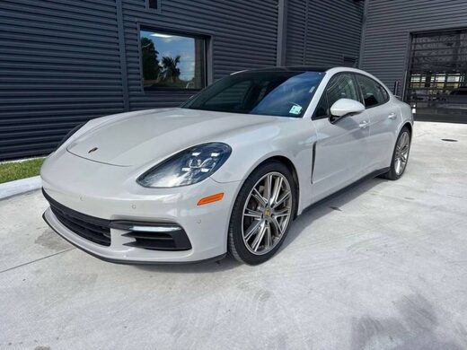 2018 Porsche Panamera