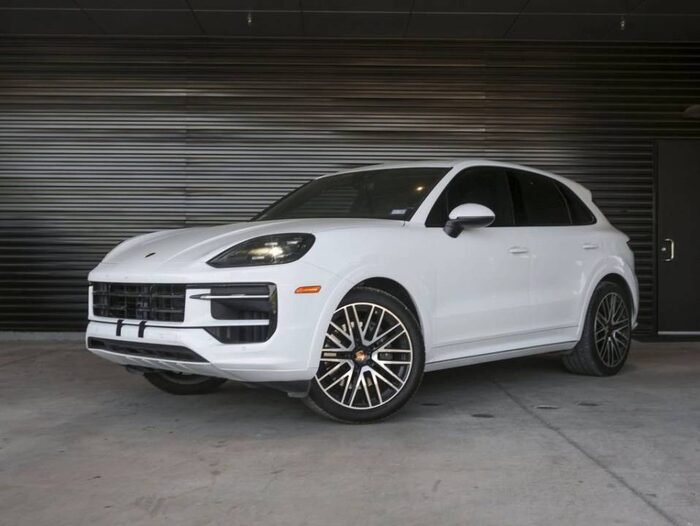 2024 Porsche Cayenne