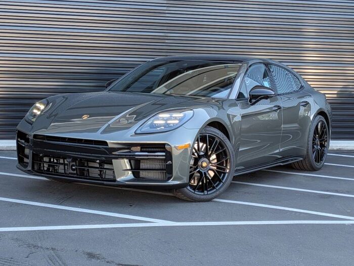2026 Porsche Panamera