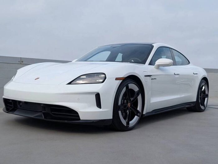 2026 Porsche Taycan