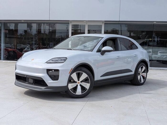 2026 Porsche Macan