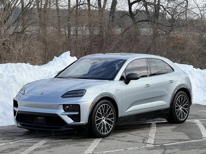 2025 Porsche Macan