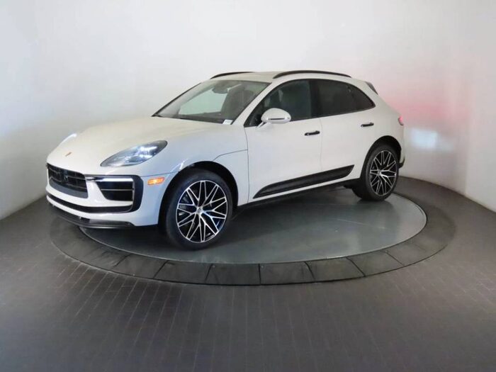 2023 Porsche Macan