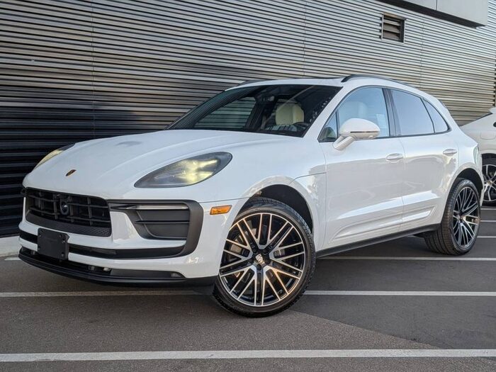 2026 Porsche Macan