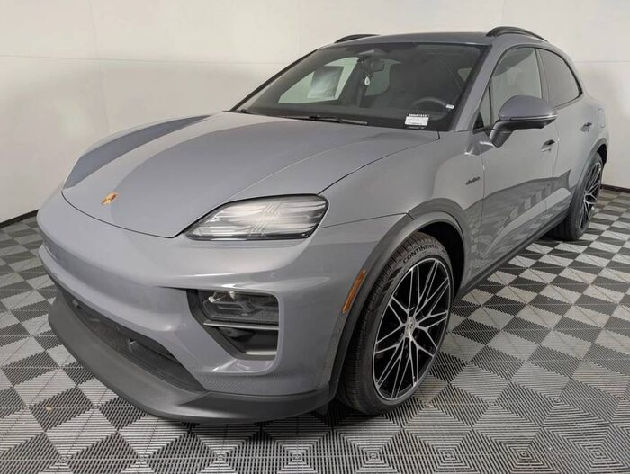 2026 Porsche Macan