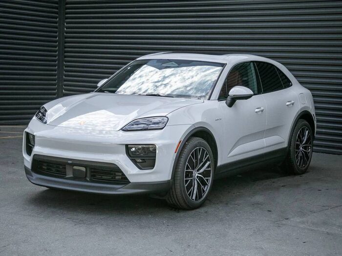 2026 Porsche Macan
