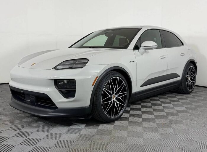 2026 Porsche Macan