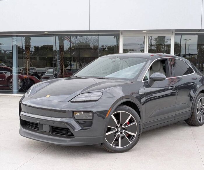 2026 Porsche Macan