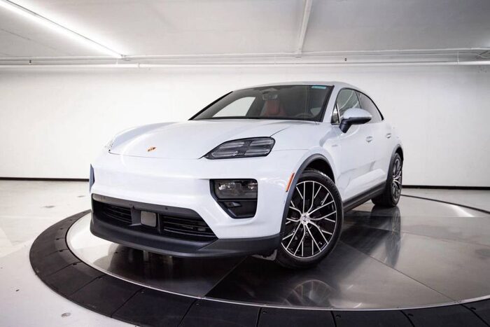 2026 Porsche Macan