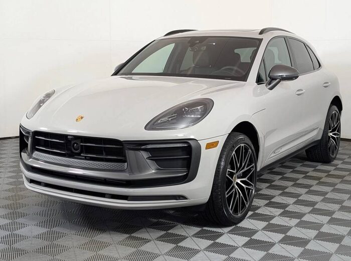 2026 Porsche Macan