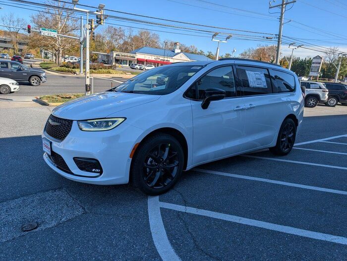 2026 Chrysler Pacifica