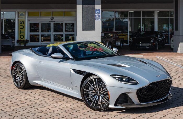 2020 Aston Martin DBS Superleggera