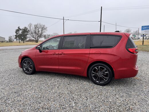 2026 Chrysler Pacifica